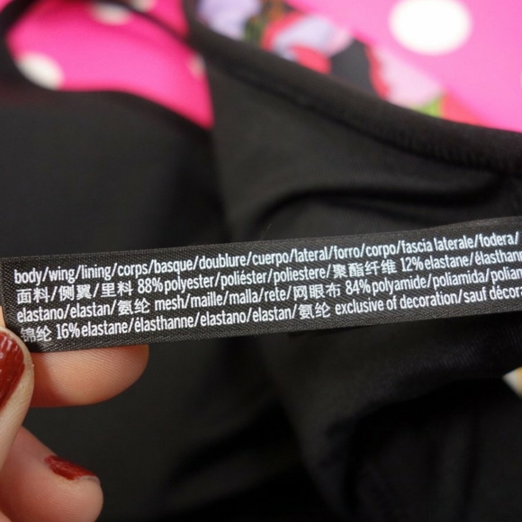 ❌SOLD OUT❌ PINK Ultimate Lightly Lined Sports Bra - Picture 11 of 13